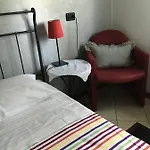 Casa Chiara Bed & Breakfast 4*