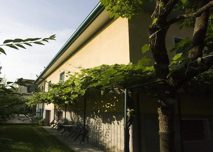 ベッド・アンド・ブレックファスト Casa Chiara 4*