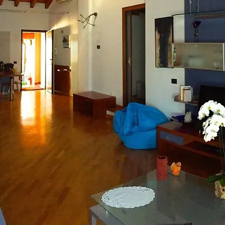 Casa Chiara 2*