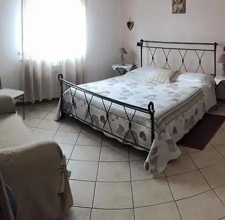 Casa Chiara ベッド・アンド・ブレックファスト 2*