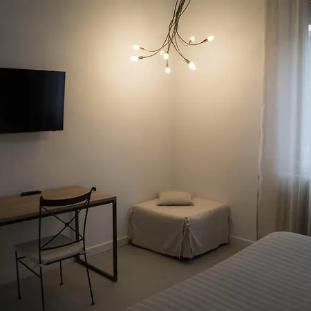 Alojamento de Acomodação e Pequeno-almoço Casa Chiara 4*