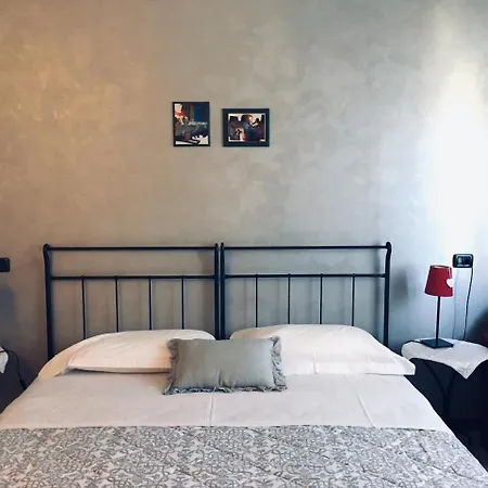 Casa Chiara ベッド・アンド・ブレックファスト 2*