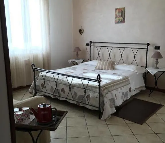 Bed & Breakfast Casa Chiara 4*
